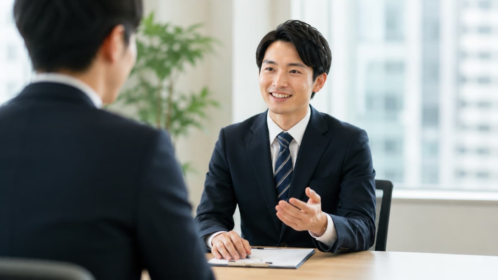 企業のご担当者との打ち合わせ